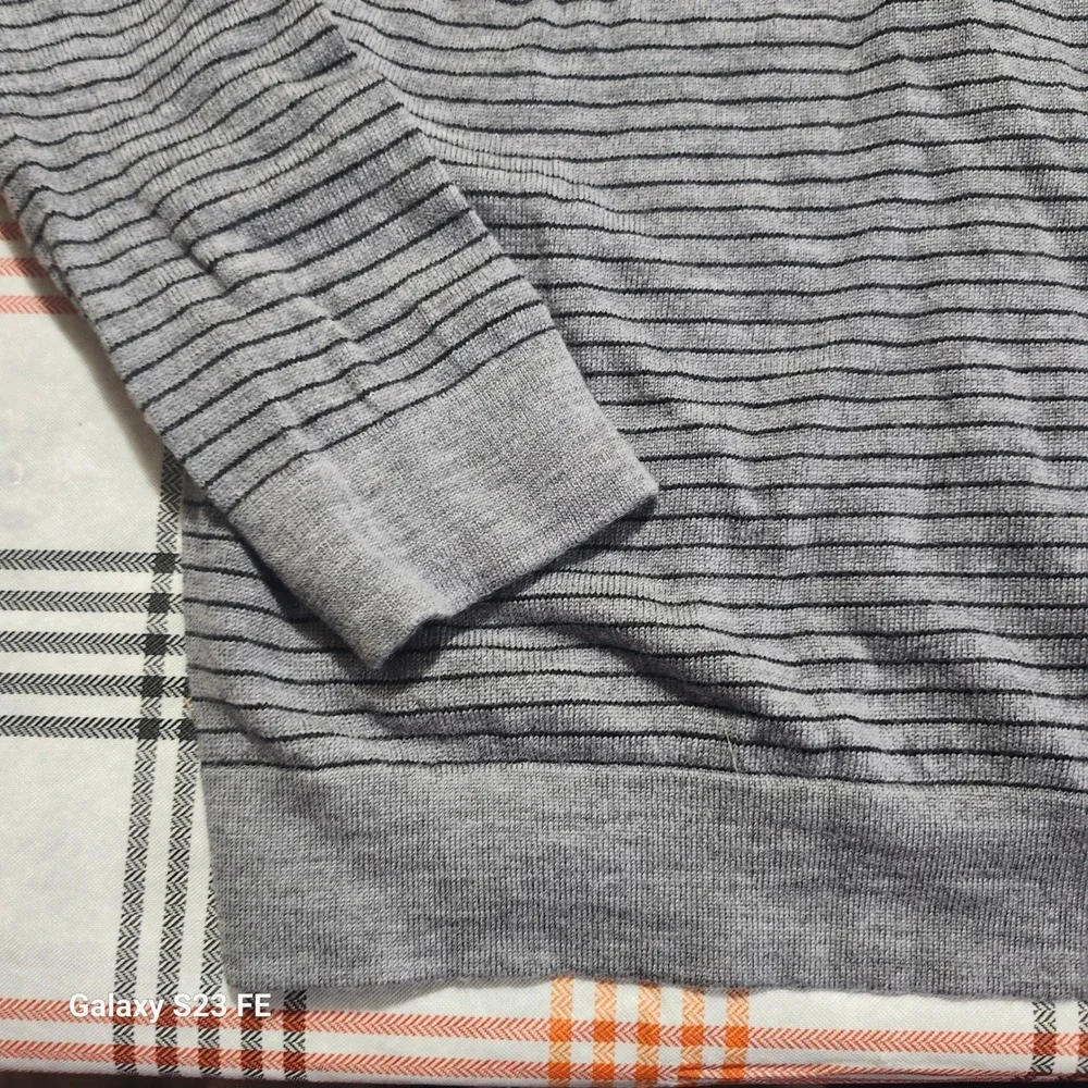 Banana Republic Men's Merino Wool Striped Mock‎ Neck Button Sweater Size L